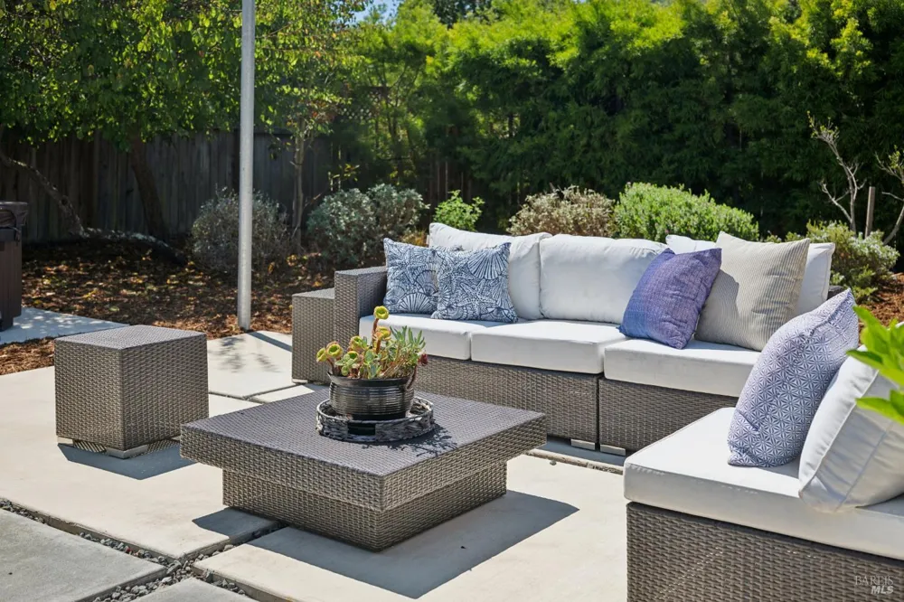 12 Echo Avenue Corte Madera, CA 94925