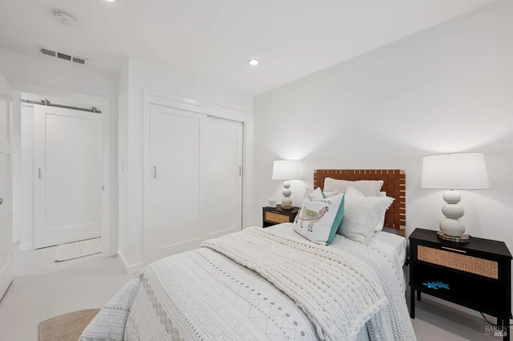 12 Echo Avenue Corte Madera, CA 94925