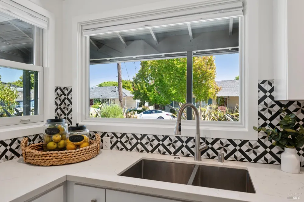 12 Echo Avenue Corte Madera, CA 94925
