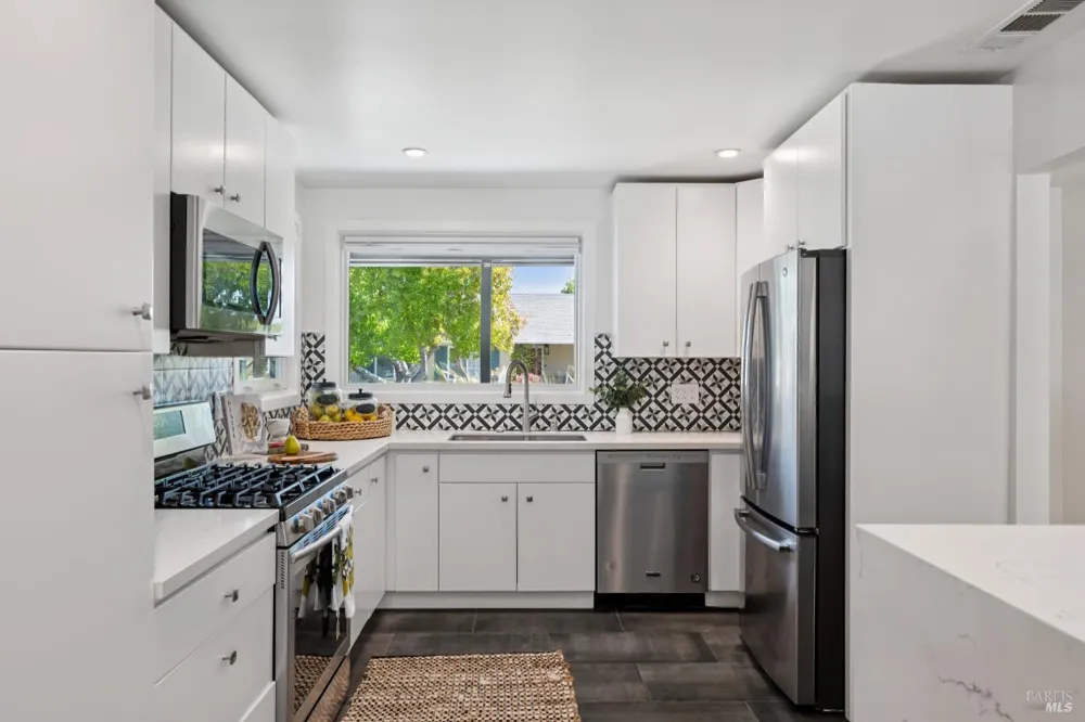 12 Echo Avenue Corte Madera, CA 94925