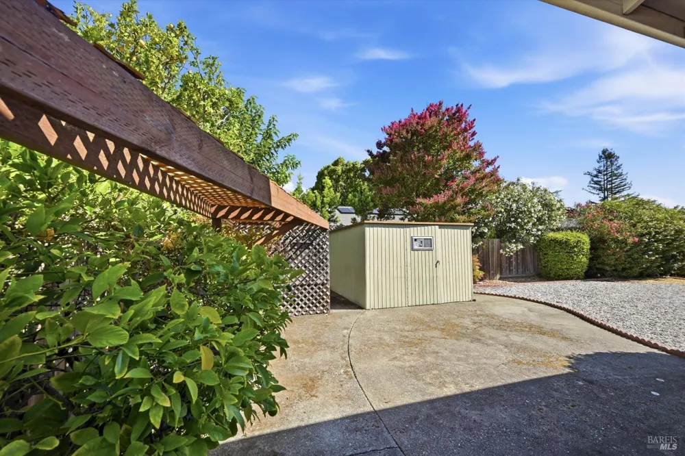 442 Via Del Plano Novato, CA 94949
