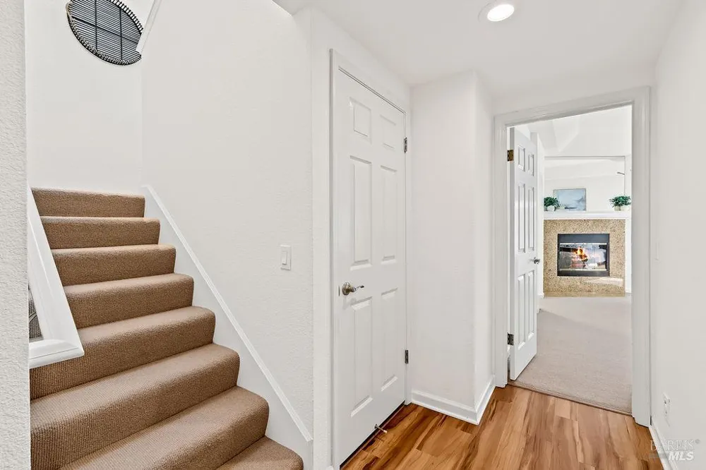 2123 Stonefield Lane Santa Rosa, CA 95403