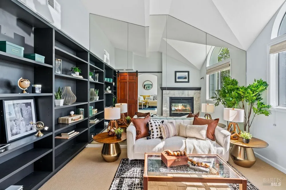 2123 Stonefield Lane Santa Rosa, CA 95403
