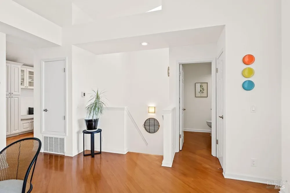2123 Stonefield Lane Santa Rosa, CA 95403