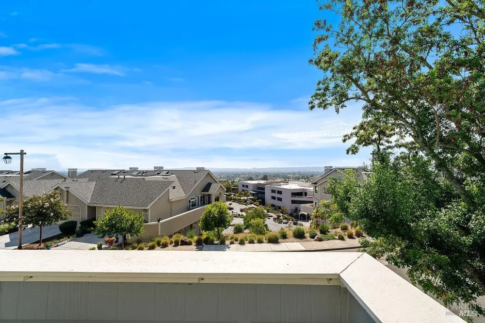2123 Stonefield Lane Santa Rosa, CA 95403