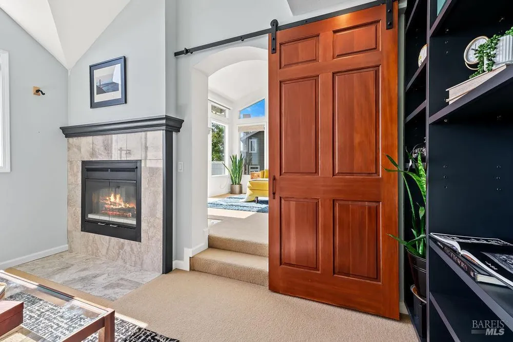 2123 Stonefield Lane Santa Rosa, CA 95403