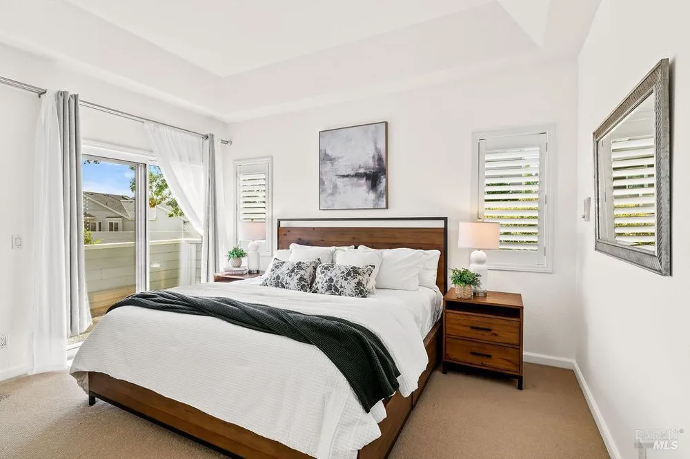 2123 Stonefield Lane Santa Rosa, CA 95403