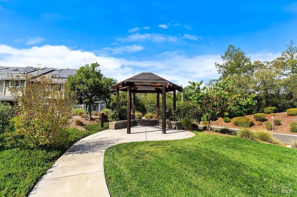 2123 Stonefield Lane Santa Rosa, CA 95403