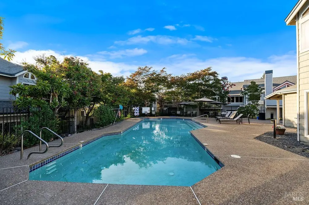 2123 Stonefield Lane Santa Rosa, CA 95403