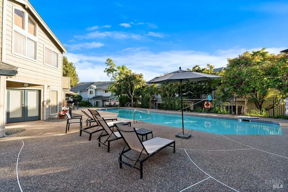 2123 Stonefield Lane Santa Rosa, CA 95403