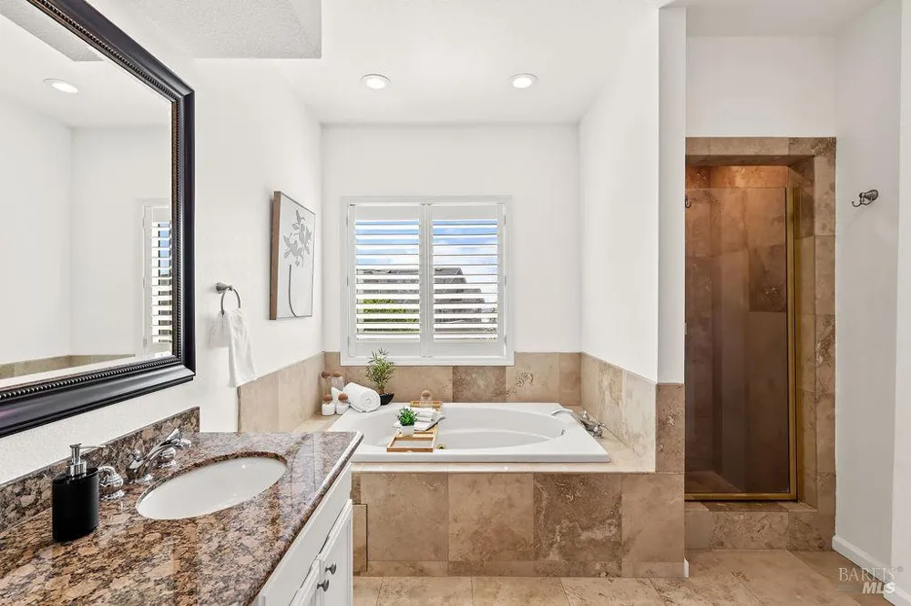 2123 Stonefield Lane Santa Rosa, CA 95403