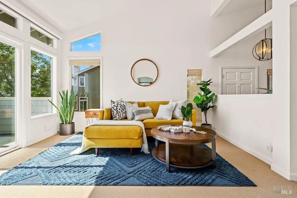 2123 Stonefield Lane Santa Rosa, CA 95403