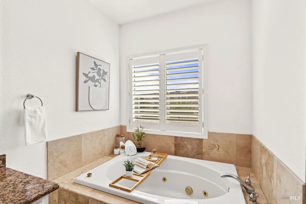 2123 Stonefield Lane Santa Rosa, CA 95403
