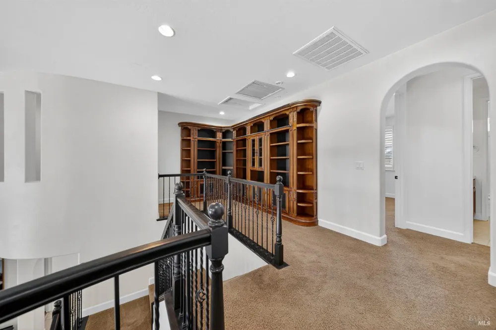 3034 W Clinton Court Visalia, CA 93291