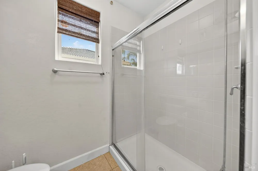 3034 W Clinton Court Visalia, CA 93291