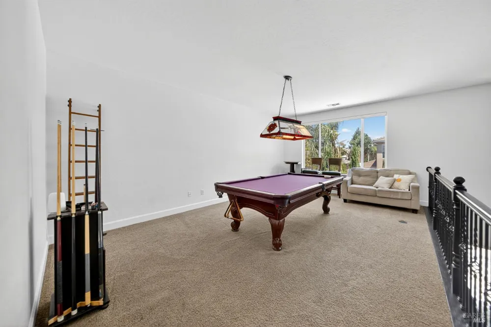 3034 W Clinton Court Visalia, CA 93291