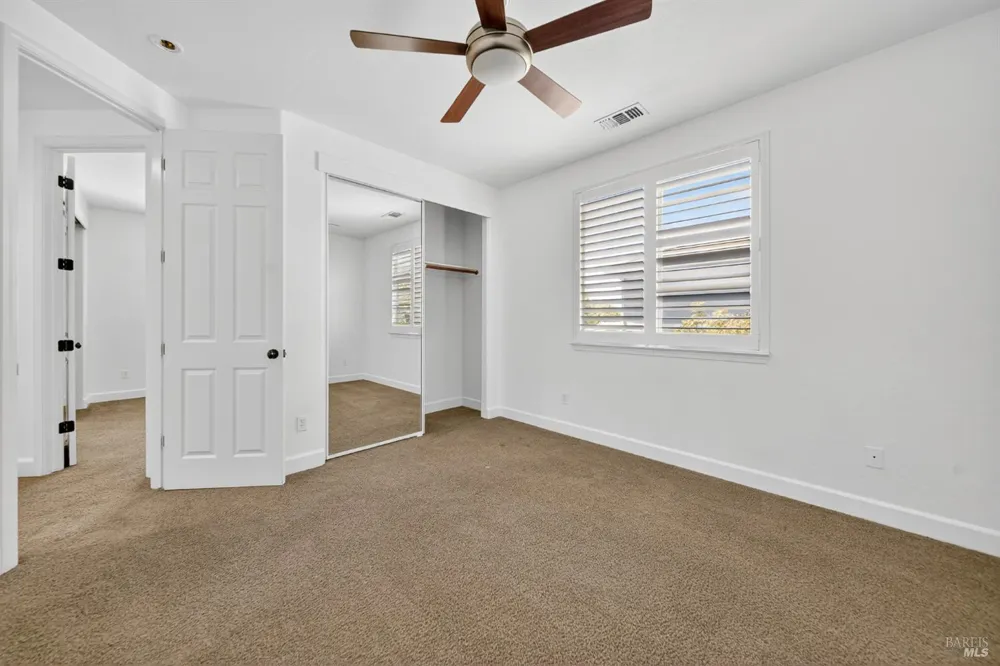 3034 W Clinton Court Visalia, CA 93291