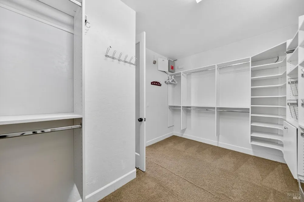 3034 W Clinton Court Visalia, CA 93291