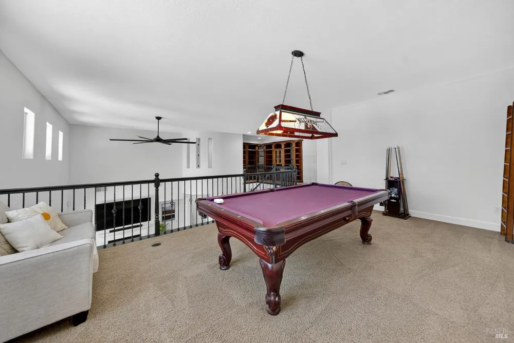 3034 W Clinton Court Visalia, CA 93291
