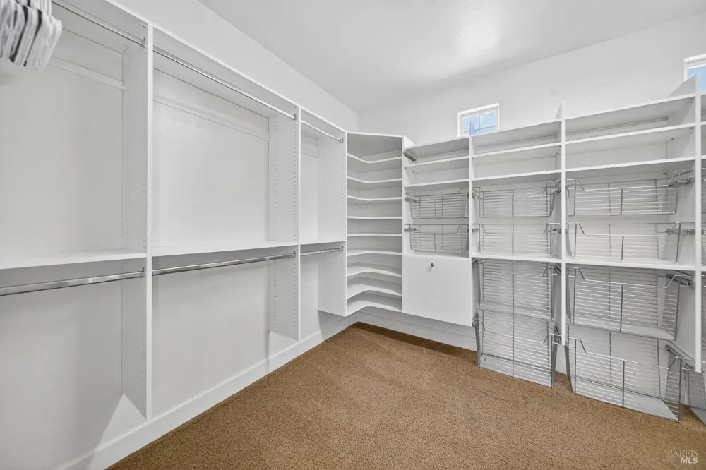 3034 W Clinton Court Visalia, CA 93291