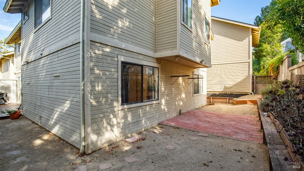 116 Posada Del Sol Novato, CA 94949