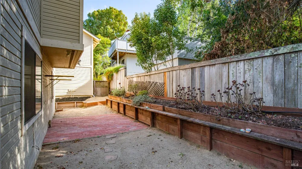116 Posada Del Sol Novato, CA 94949