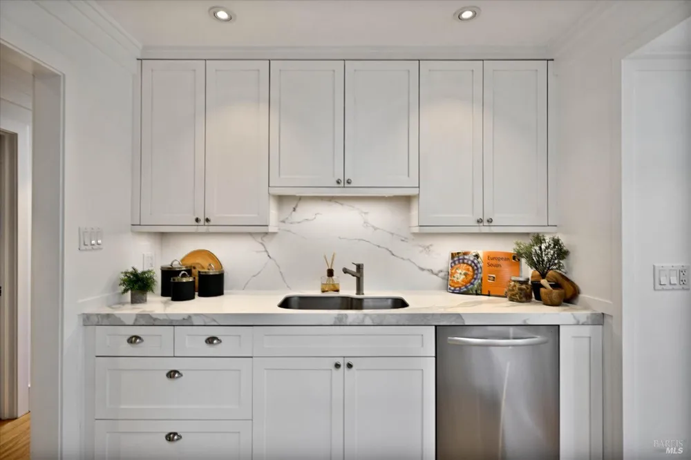 13 Seminole Avenue Corte Madera, CA 94925