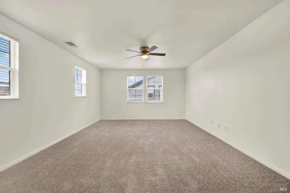 812 Purple Sage Drive Vacaville, CA 95687