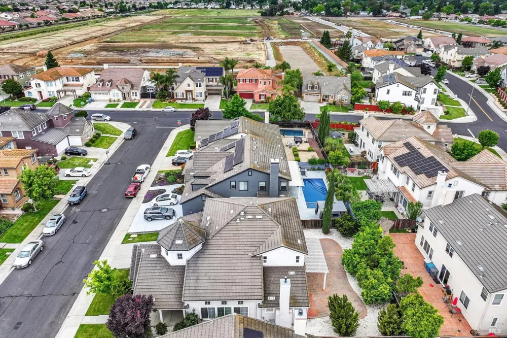 812 Purple Sage Drive Vacaville, CA 95687