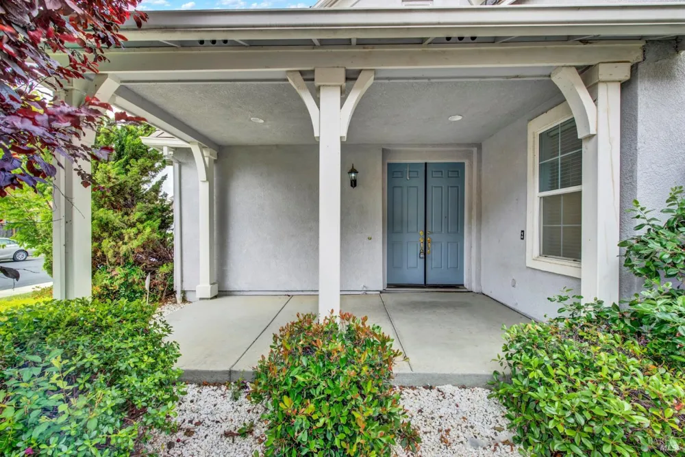 812 Purple Sage Drive Vacaville, CA 95687