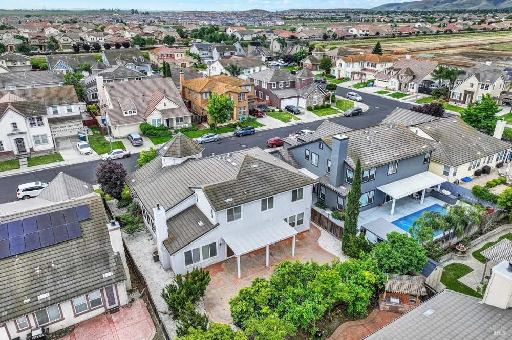 812 Purple Sage Drive Vacaville, CA 95687