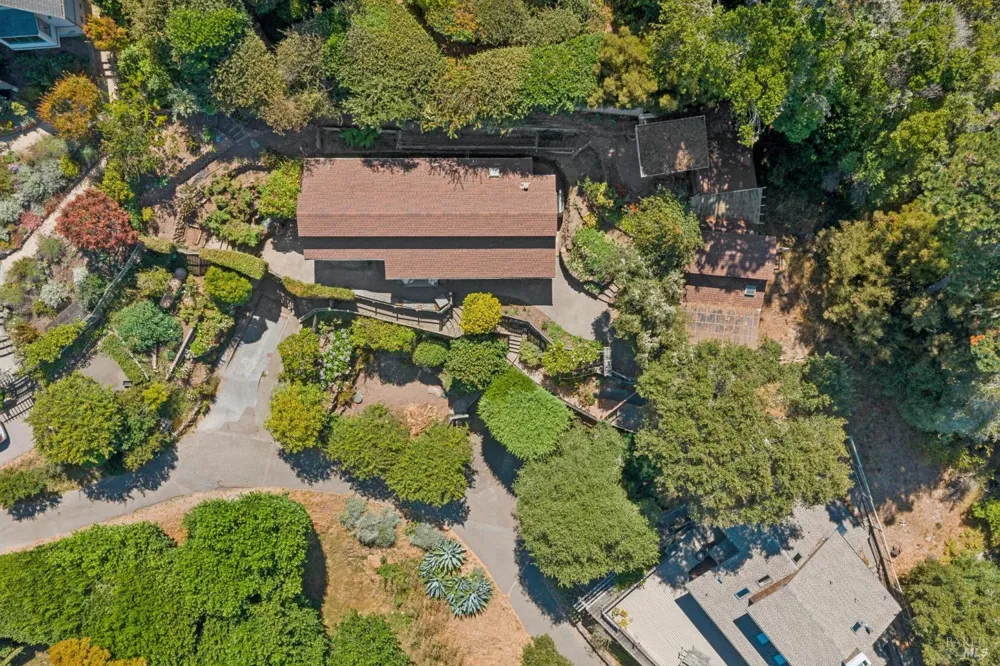 191 Edgemont Way Inverness, CA 94937