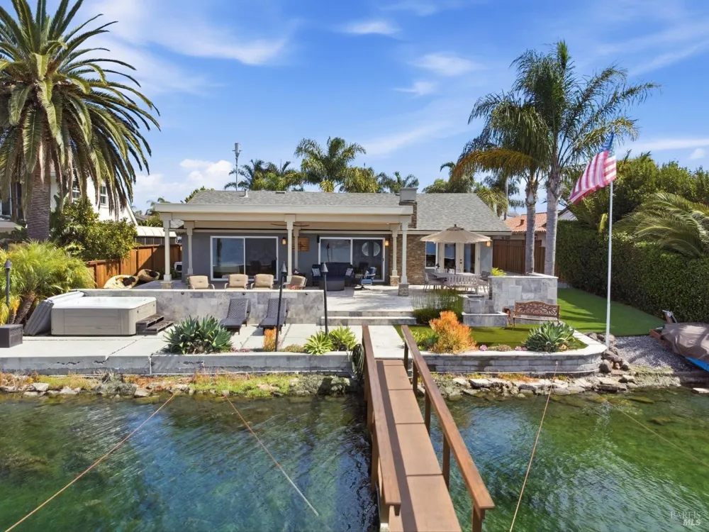 129 Caribe Isle Novato, CA 94949
