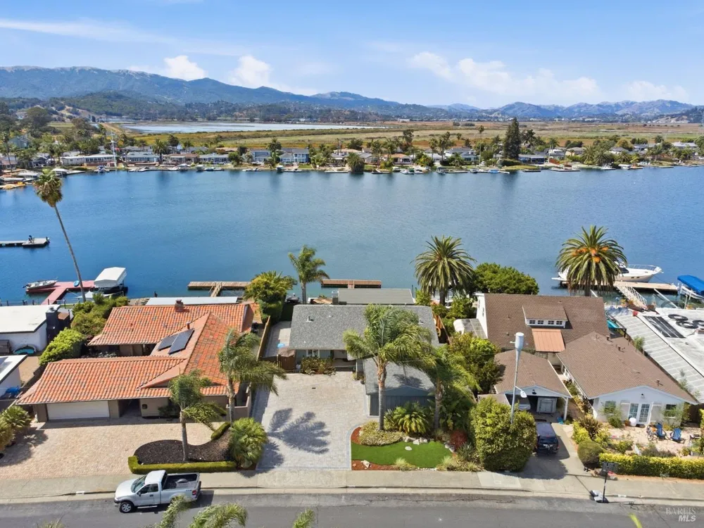129 Caribe Isle Novato, CA 94949