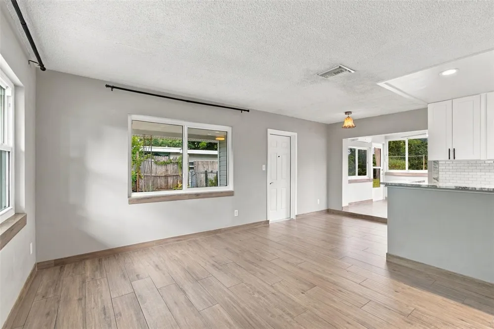 2315 AMHERST AVENUE Bradenton, FL 34207