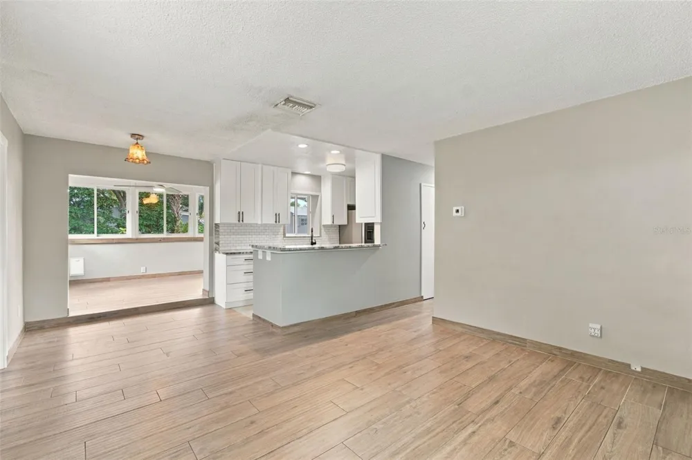 2315 AMHERST AVENUE Bradenton, FL 34207