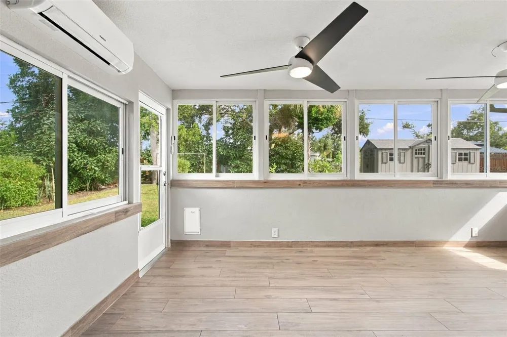 2315 AMHERST AVENUE Bradenton, FL 34207