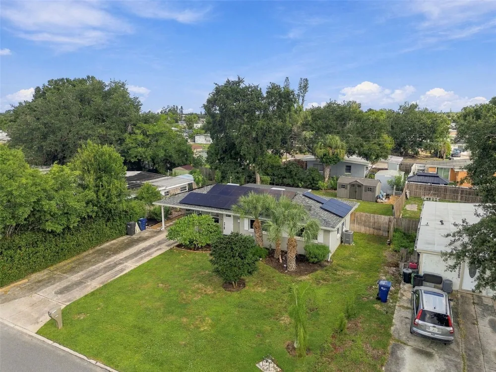 2315 AMHERST AVENUE Bradenton, FL 34207