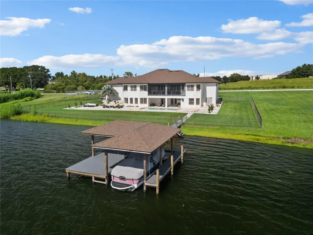 5911 OLD BERKLEY ROAD Auburndale, FL 33823