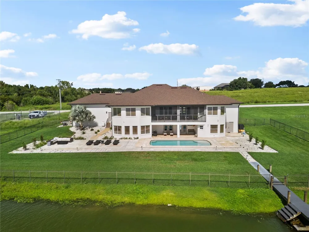 5911 OLD BERKLEY ROAD Auburndale, FL 33823