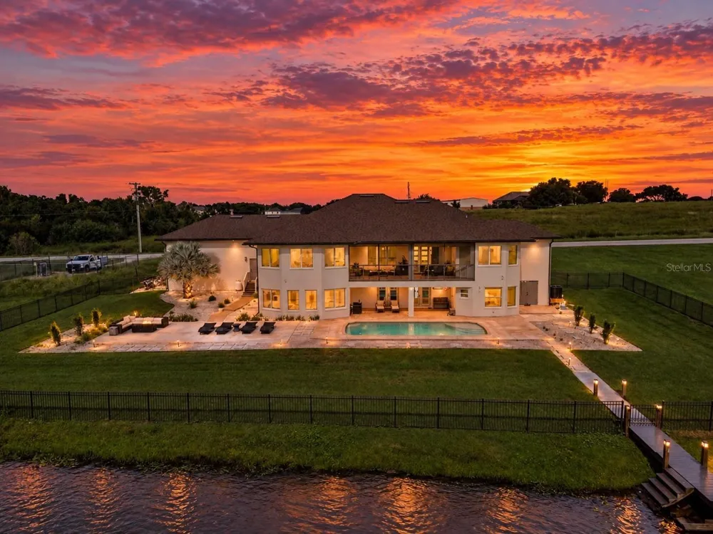 5911 OLD BERKLEY ROAD Auburndale, FL 33823