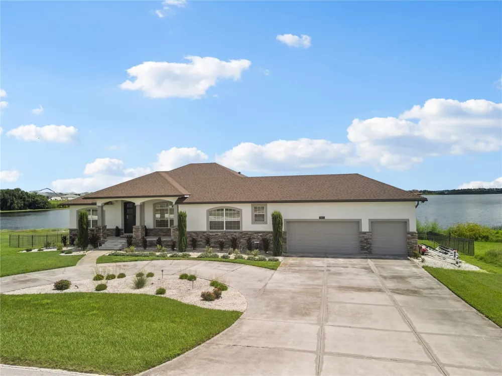 5911 OLD BERKLEY ROAD Auburndale, FL 33823
