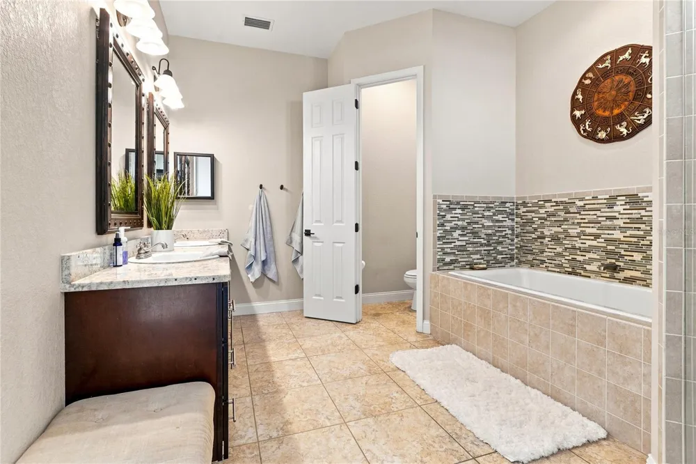 5911 OLD BERKLEY ROAD Auburndale, FL 33823