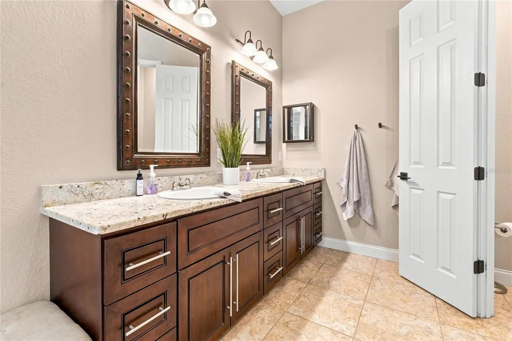 5911 OLD BERKLEY ROAD Auburndale, FL 33823