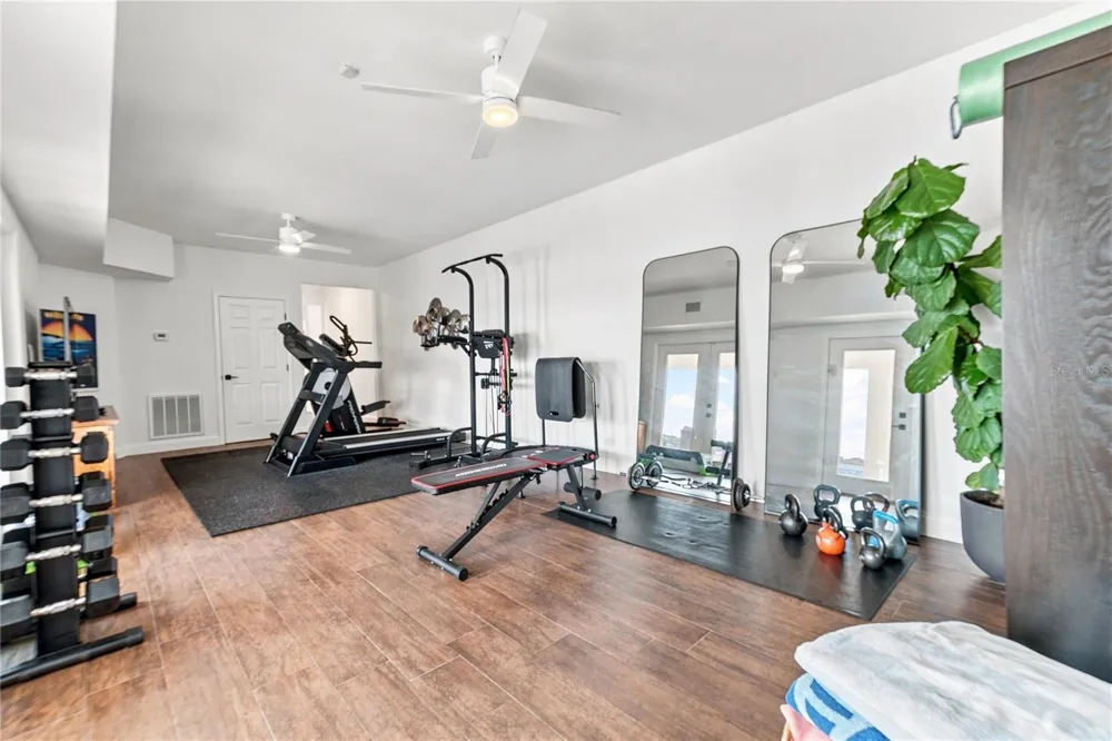 5911 OLD BERKLEY ROAD Auburndale, FL 33823