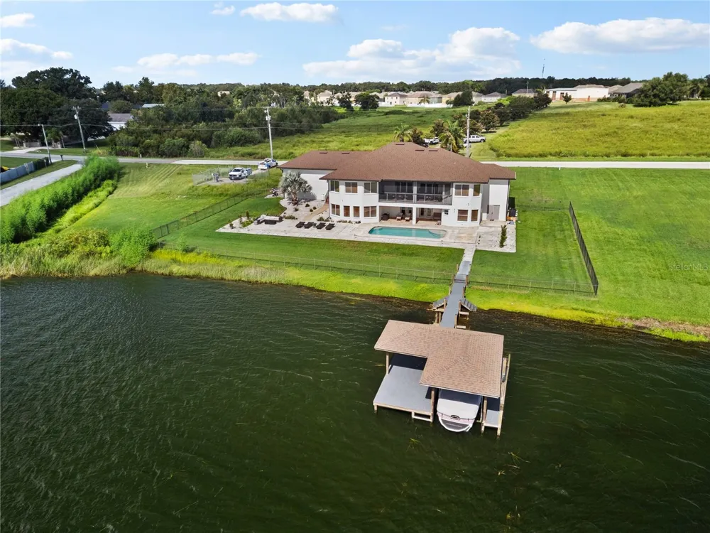 5911 OLD BERKLEY ROAD Auburndale, FL 33823