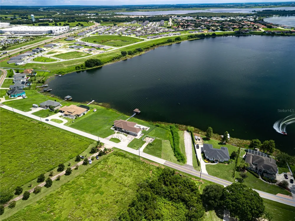 5911 OLD BERKLEY ROAD Auburndale, FL 33823