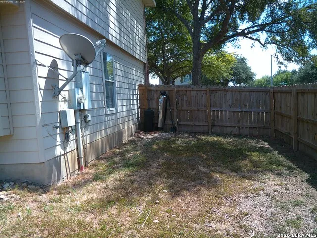 8907 NE Scarlet Creek Universal City, TX 78148