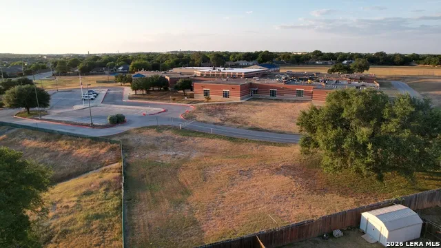 8907 NE Scarlet Creek Universal City, TX 78148