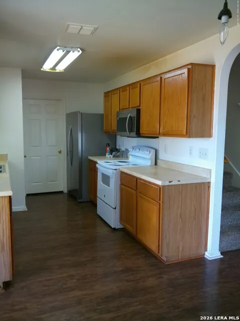 8907 NE Scarlet Creek Universal City, TX 78148